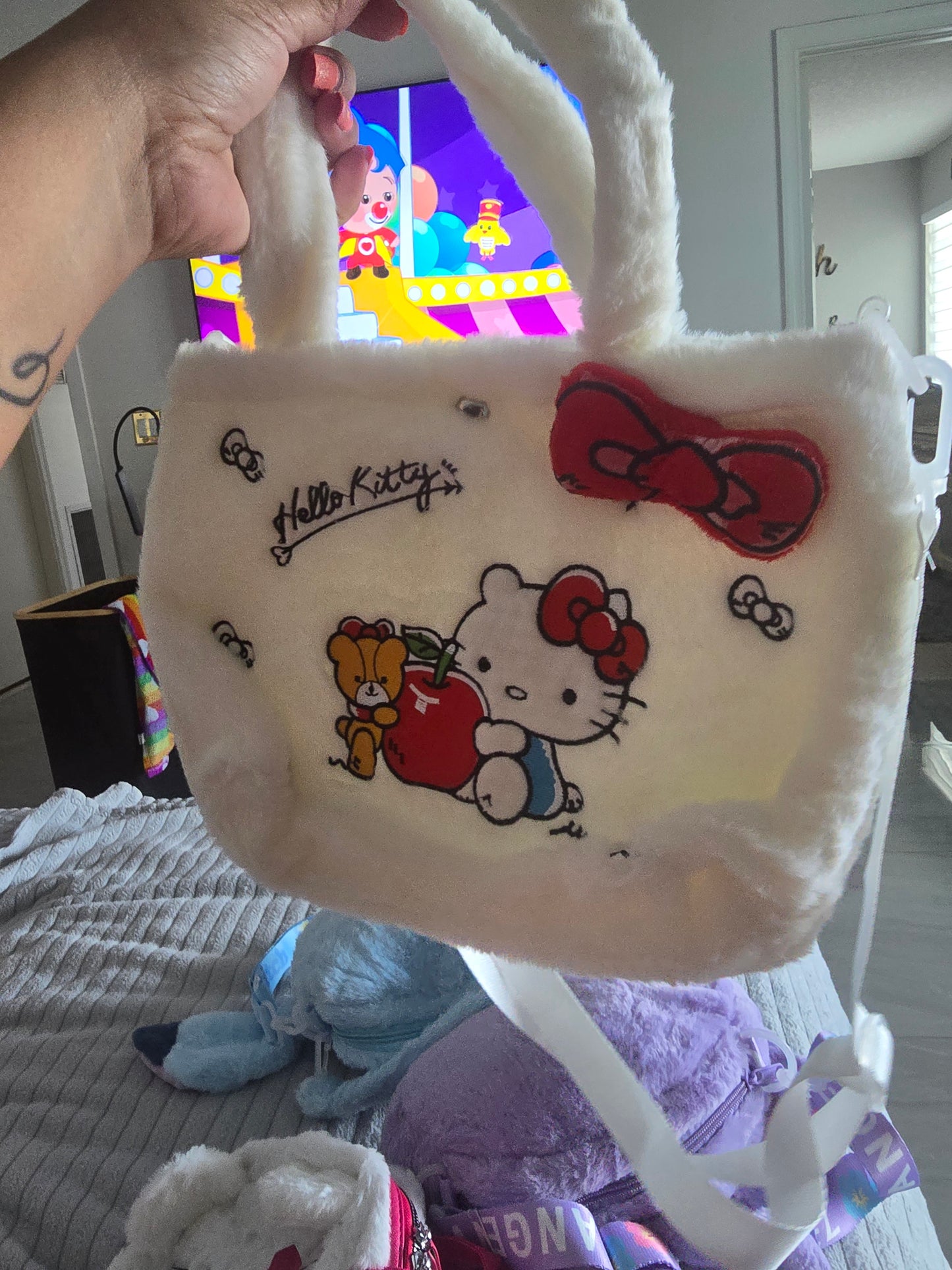 PRE-ORDER hello kitty hand bag will ship by end of May